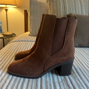 Women's Brown Suede Block Heel Chelsea Boot